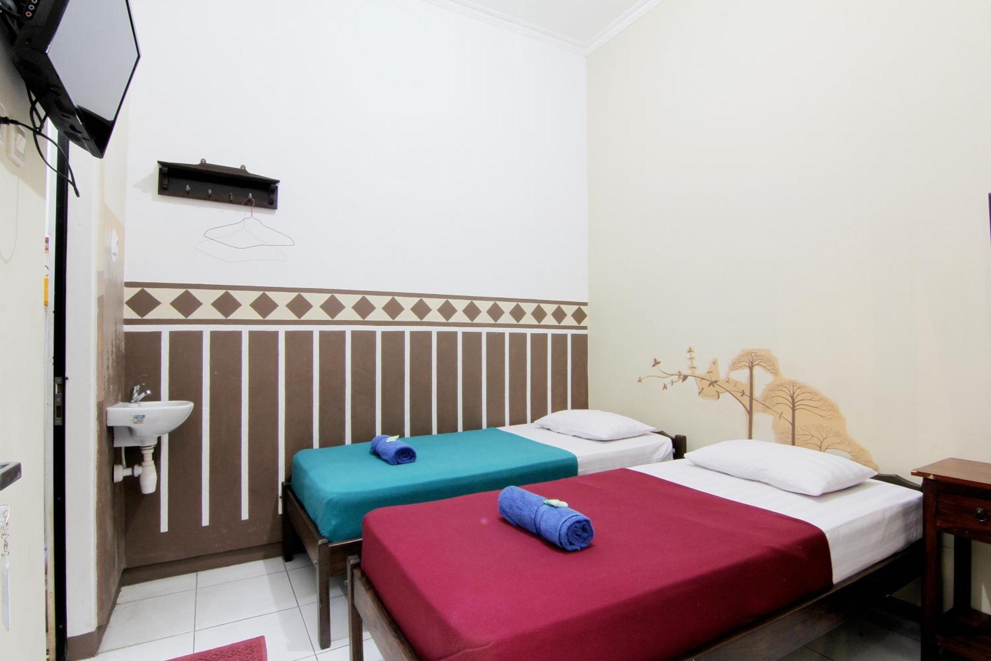 Monica Hotel Джок'якарта Екстер'єр фото
